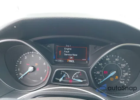 2018 Ford Focus Se z USA, uszkodzony, nr VIN 1FADP3F26JL250257